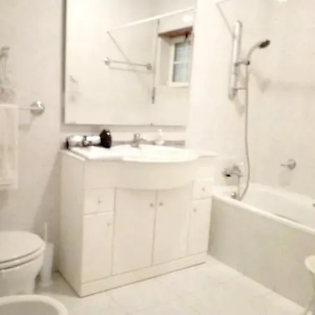 House With 2 Bedrooms In Portimao, With Pool Access And Enclosed Garden - 2 K... *