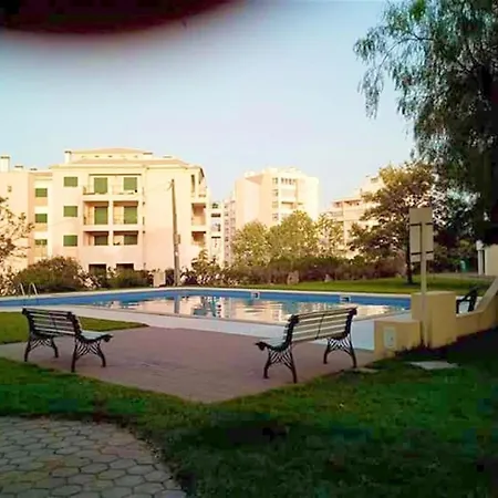 公寓 House With 2 Bedrooms In Portimao, With Pool Access And Enclosed Garden - 2 K...